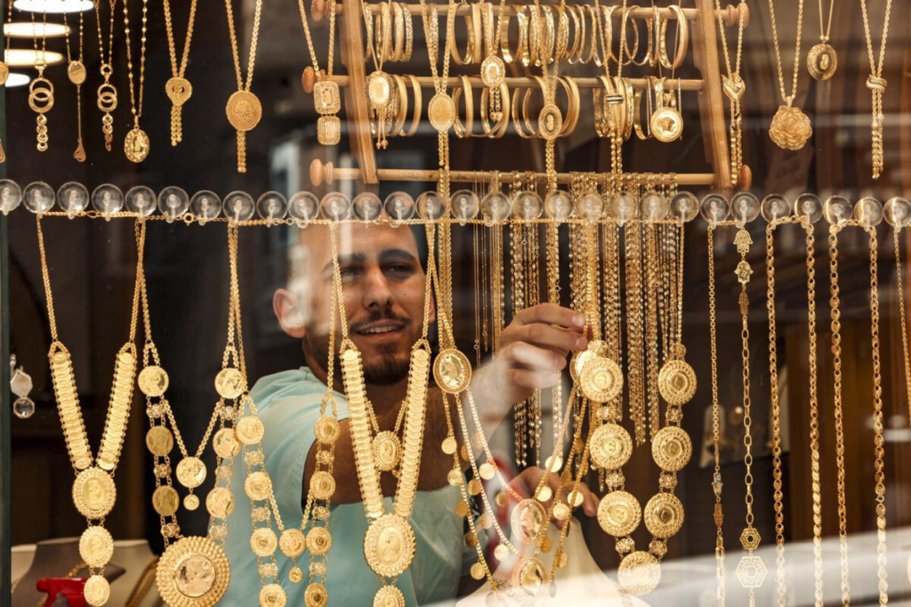 استقرار أسعار الذهب في مصر اليوم الخميس 26 مارس.. وعيار 21 يسجل 6870 جنيهاً