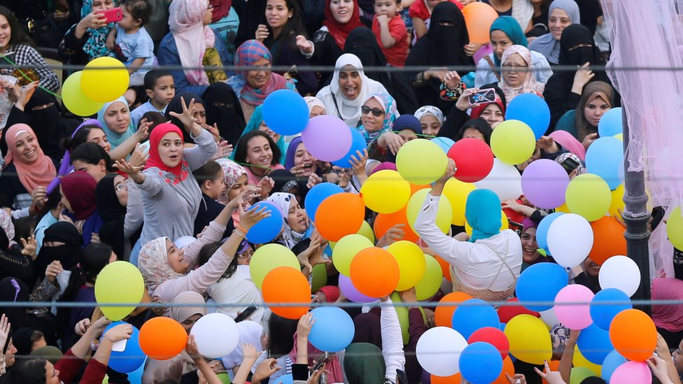 رسمياً.. الحكومة تعلن تفاصيل إجازة عيد الفطر 2026: 5 أيام متصلة للموظفين