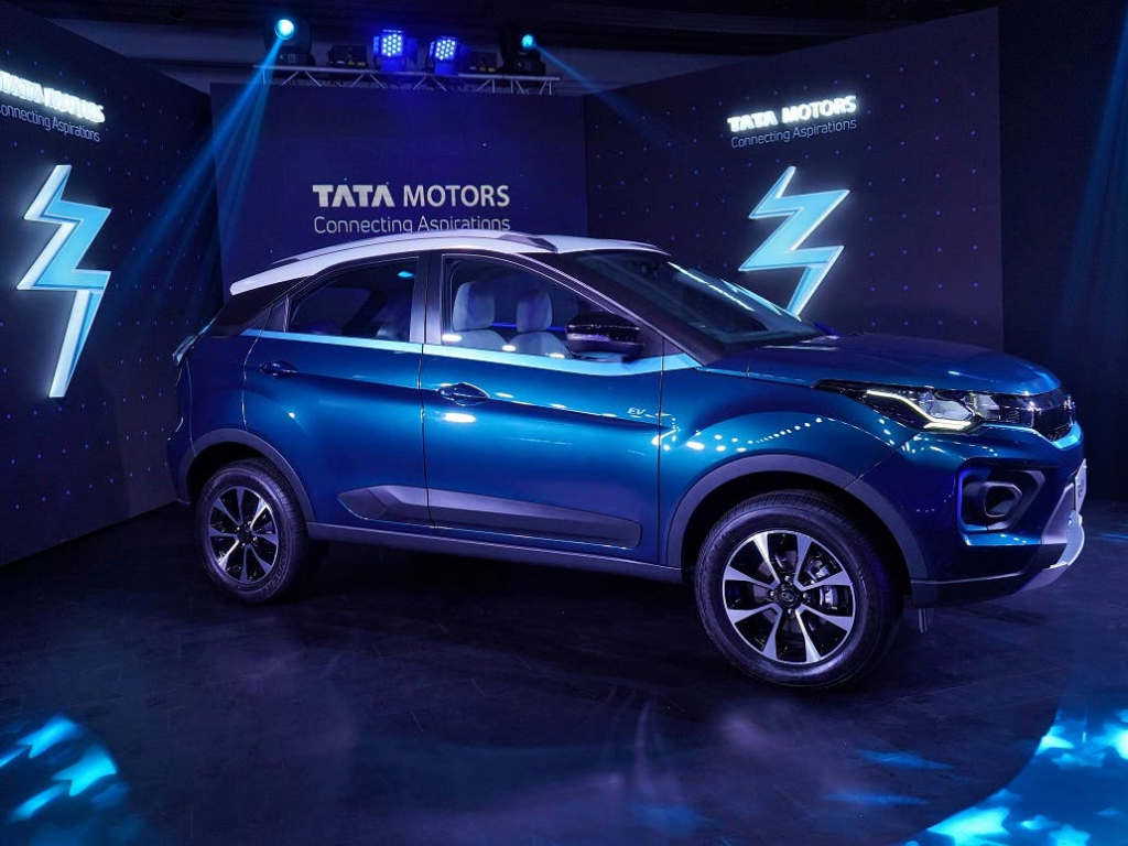 تاتا موتورز ترفع مبيعاتها إلى 63 ألف سيارة.. وسهم الشركة يتراجع رغم النمو