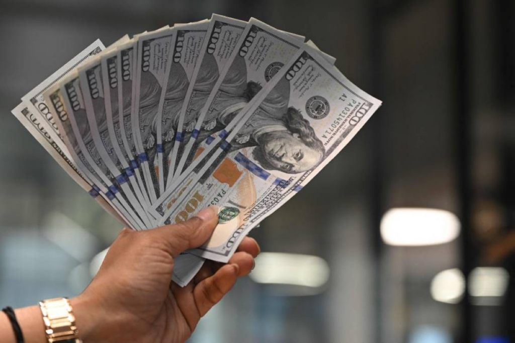 قفزة في سعر الدولار مقابل الجنيه المصري بختام تعاملات اليوم 29 أبريل 2026